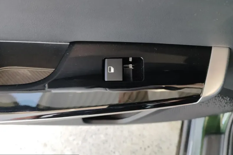 Kia EV6 din 2022 cu 33.625 km - oferta KIA225503 - foto 14