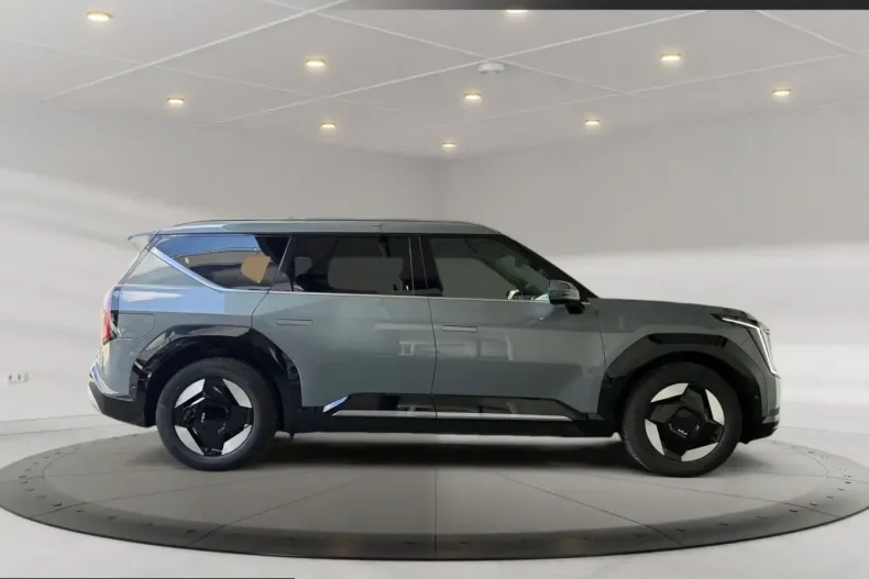 Kia EV9 din 2024 cu 18.880 km - oferta KIA225505 - foto 6