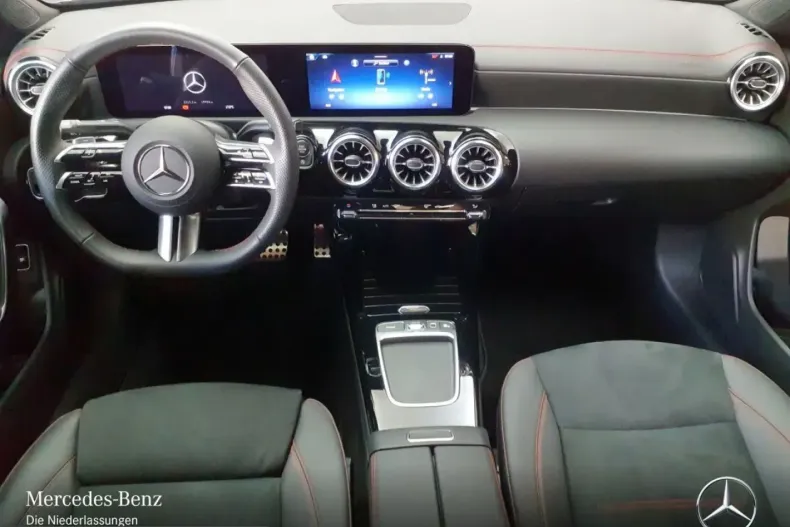 Mercedes-Benz CLA 220 (Clasa CLA) din 2025 cu 19.940 km - oferta MER225513 - foto 10