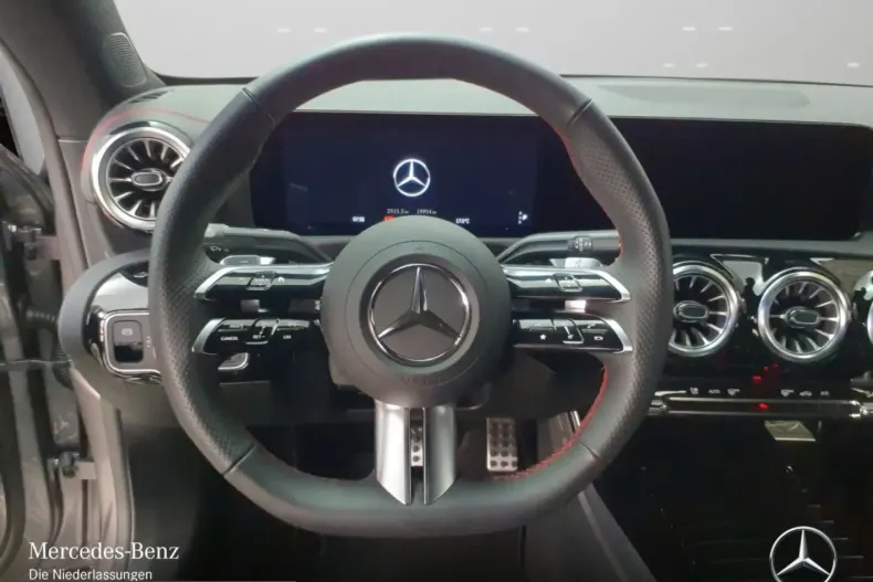 Mercedes-Benz CLA 220 (Clasa CLA) din 2025 cu 19.940 km - oferta MER225513 - foto 11