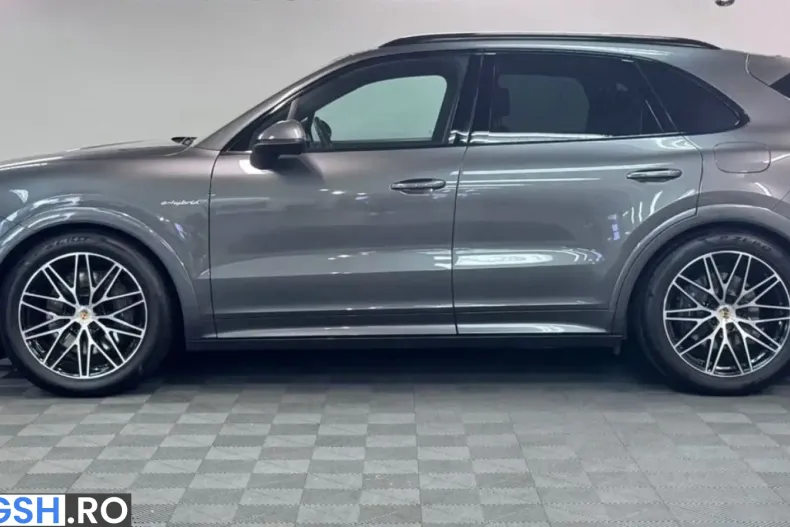 Porsche Cayenne din 2024 cu 33.712 km - oferta POR225527 - foto 4