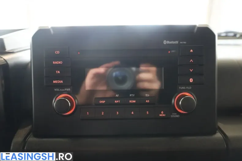 Suzuki Jimny din 2023 cu 23.620 km - oferta SUZ225528 - foto 21