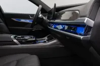 BMW i7 (Seria 7) din 2023 cu 23.029 km - oferta BMW225529 - foto 18