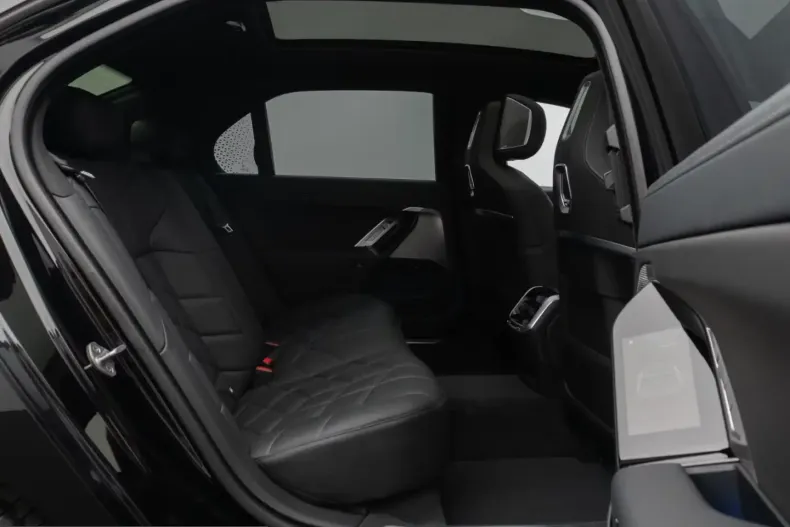 BMW i7 (Seria 7) din 2023 cu 23.029 km - oferta BMW225529 - foto 21