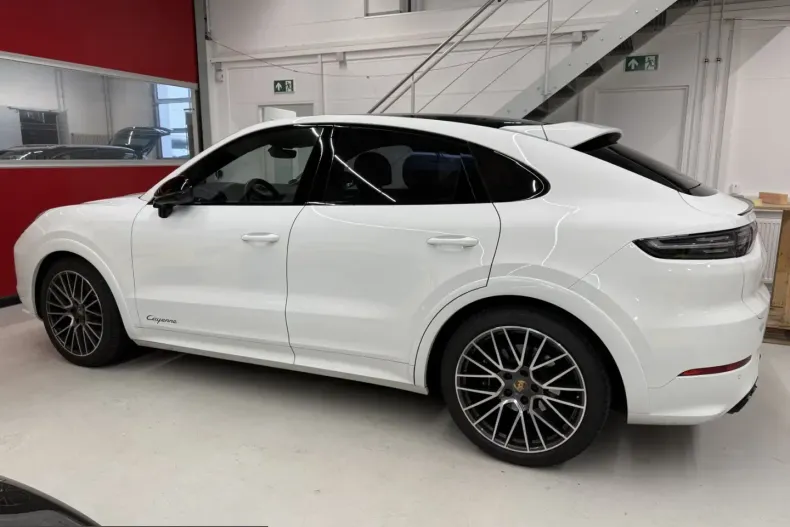 Porsche Cayenne din 2023 cu 82.000 km - oferta POR225531 - foto 4
