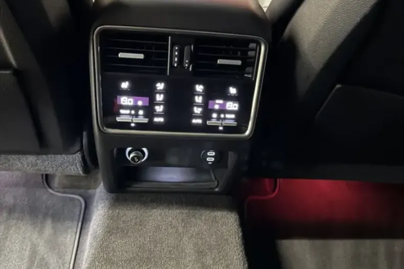 Porsche Cayenne din 2023 cu 82.000 km - oferta POR225531 - foto 9