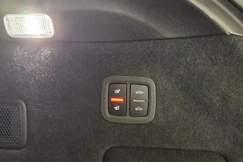 Porsche Cayenne din 2023 cu 82.000 km - oferta POR225531 - foto 19