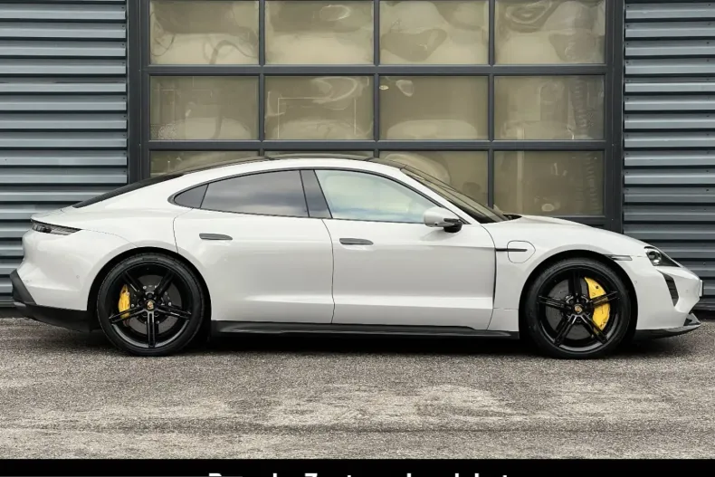Porsche Taycan din 2023 cu 68.900 km - oferta POR225533 - foto 8