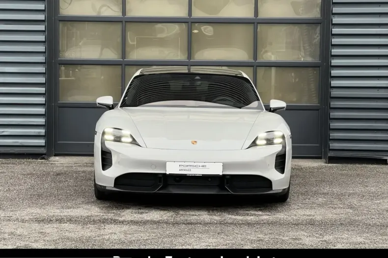 Porsche Taycan din 2023 cu 68.900 km - oferta POR225533 - foto 9