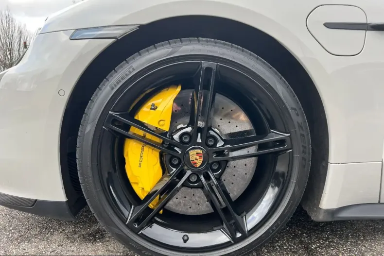 Porsche Taycan din 2023 cu 68.900 km - oferta POR225533 - foto 11