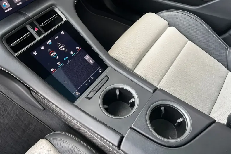 Porsche Taycan din 2023 cu 68.900 km - oferta POR225533 - foto 26