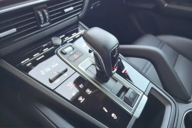 Porsche Cayenne din 2022 cu 53.900 km - oferta POR225541 - foto 46
