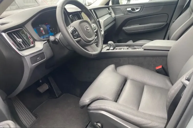 Volvo XC60 din 2025 cu 16.287 km - oferta VOL225544 - foto 8