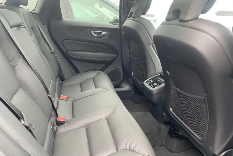 Volvo XC60 din 2025 cu 16.287 km - oferta VOL225544 - foto 17