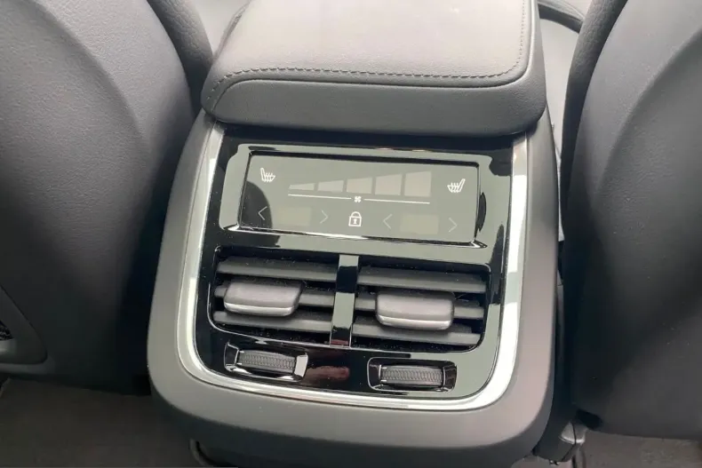 Volvo XC60 din 2025 cu 16.287 km - oferta VOL225544 - foto 18