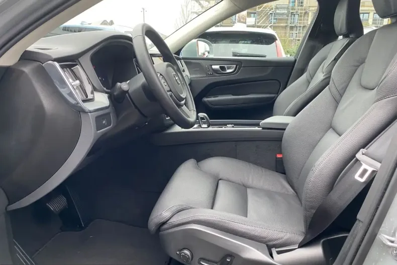 Volvo XC60 din 2025 cu 24.868 km - oferta VOL225545 - foto 7
