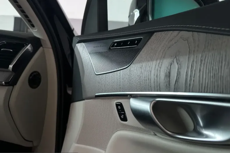 Volvo XC90 din 2024 cu 76.000 km - oferta VOL225546 - foto 29