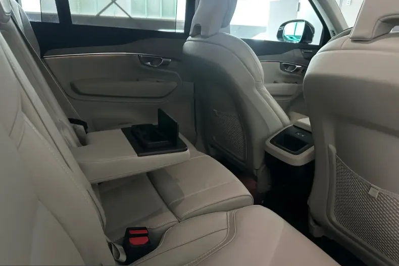 Volvo XC90 din 2024 cu 76.000 km - oferta VOL225546 - foto 39