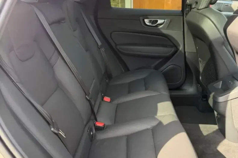 Volvo XC60 din 2025 cu 27.050 km - oferta VOL225548 - foto 9