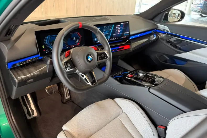 BMW M5 (Seria 5) din 2025 cu 7.623 km - oferta BMW225571 - foto 16