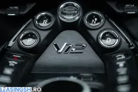 Aston Martin V12 Vantage din 2023 cu 3.300 km - oferta AST225572 - foto 18