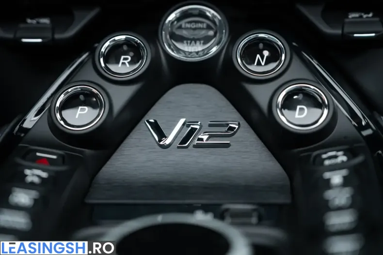 Aston Martin V12 Vantage din 2023 cu 3.300 km - oferta AST225572 - foto 18