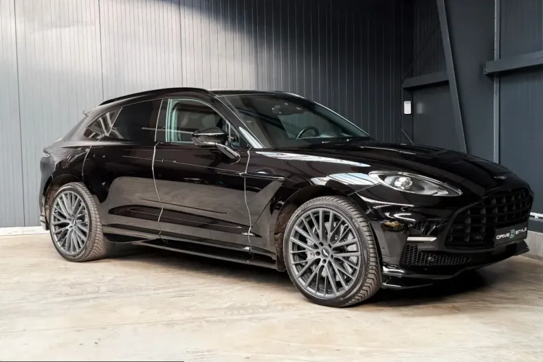 Aston Martin DBX din 2023 cu 33.310 km - oferta AST225573 - foto 1