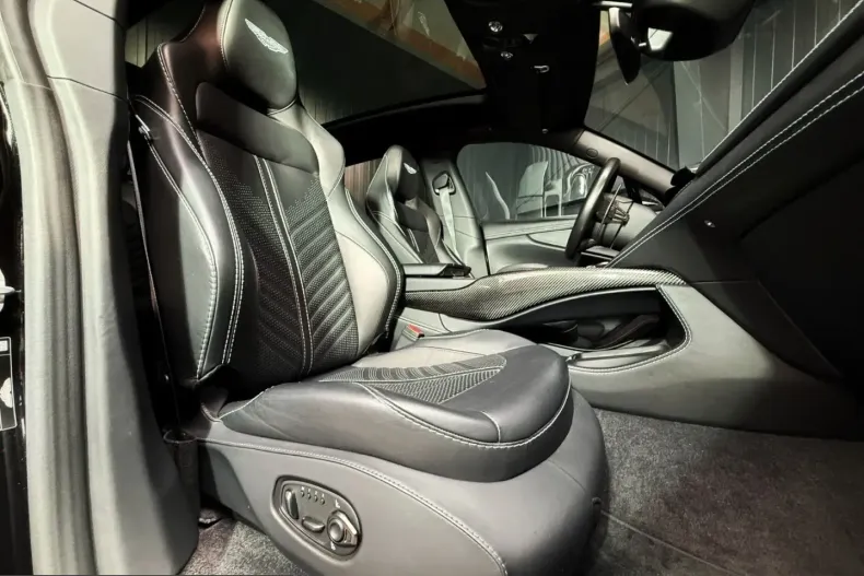 Aston Martin DBX din 2023 cu 33.310 km - oferta AST225573 - foto 27