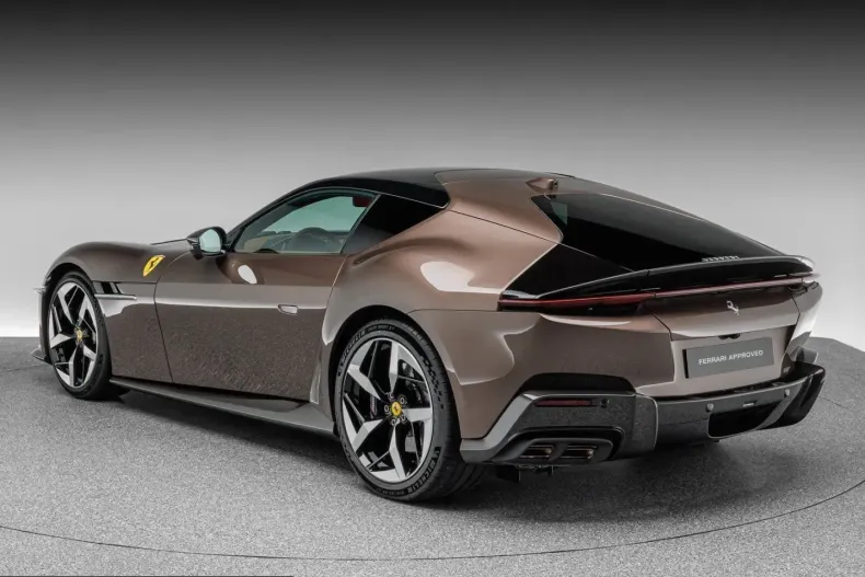 Ferrari 12Cilindri din 2025 cu 4.100 km - oferta FER225575 - foto 4