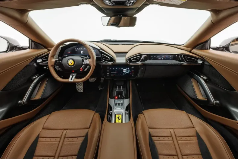 Ferrari 12Cilindri din 2025 cu 4.100 km - oferta FER225575 - foto 5