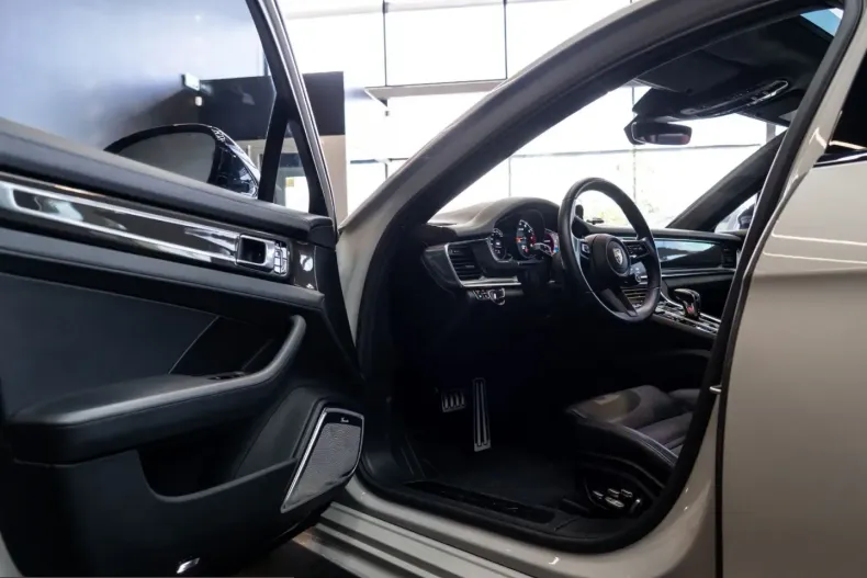 Porsche Panamera din 2021 cu 91.700 km - oferta POR225578 - foto 4