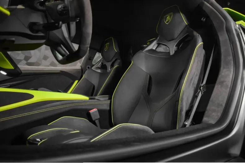 Lamborghini Revuelto din 2025 cu 2.190 km - oferta LAM225579 - foto 9