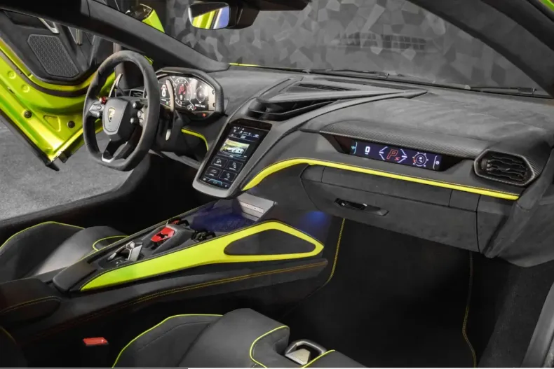 Lamborghini Revuelto din 2025 cu 2.190 km - oferta LAM225579 - foto 12