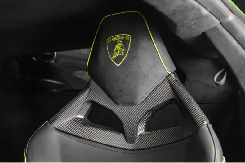 Lamborghini Revuelto din 2025 cu 2.190 km - oferta LAM225579 - foto 14