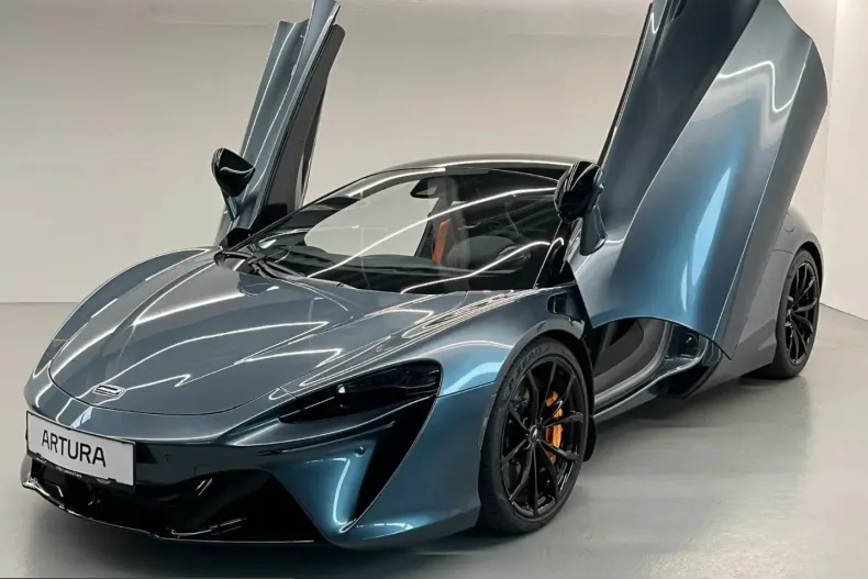 McLaren Artura din 2023 cu 3.800 km - oferta MCL225599 - foto 5