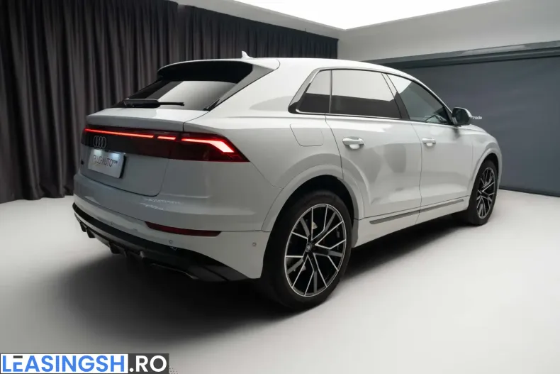 Audi Q8 din 2024 cu 30.000 km - oferta AUD225604 - foto 3