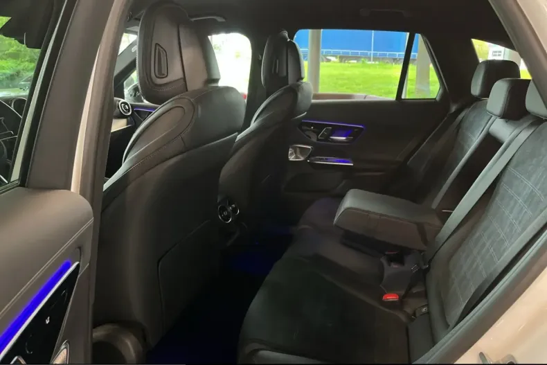 Mercedes-Benz GLC 300 (Clasa GLC) din 2024 cu 64.200 km - oferta MER225605 - foto 6