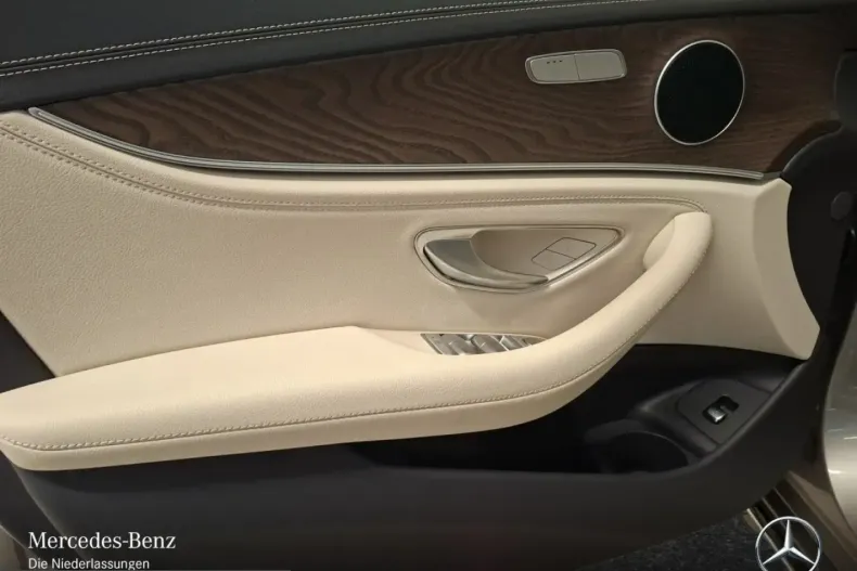 Mercedes-Benz E 300 (Clasa E) din 2023 cu 69.161 km - oferta MER225606 - foto 14