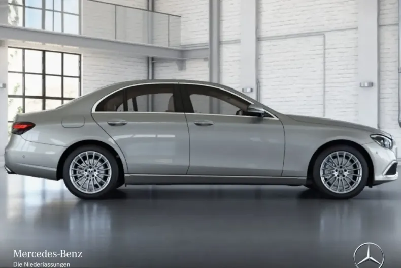 Mercedes-Benz E 300 (Clasa E) din 2023 cu 69.161 km - oferta MER225606 - foto 17