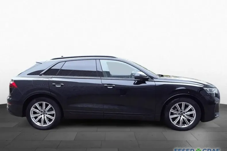 Audi Q8 din 2025 cu 10.295 km - oferta AUD225607 - foto 4