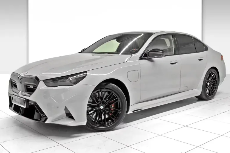 BMW M5 (Seria 5) din 2026 cu 15 km - oferta BMW225613 - foto 1