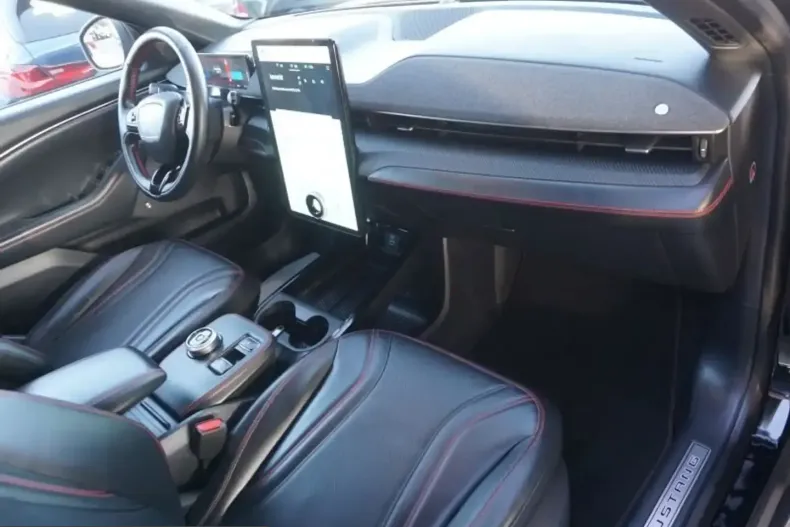 Ford Mustang Mach-E din 2021 cu 80.000 km - oferta FOR225618 - foto 7