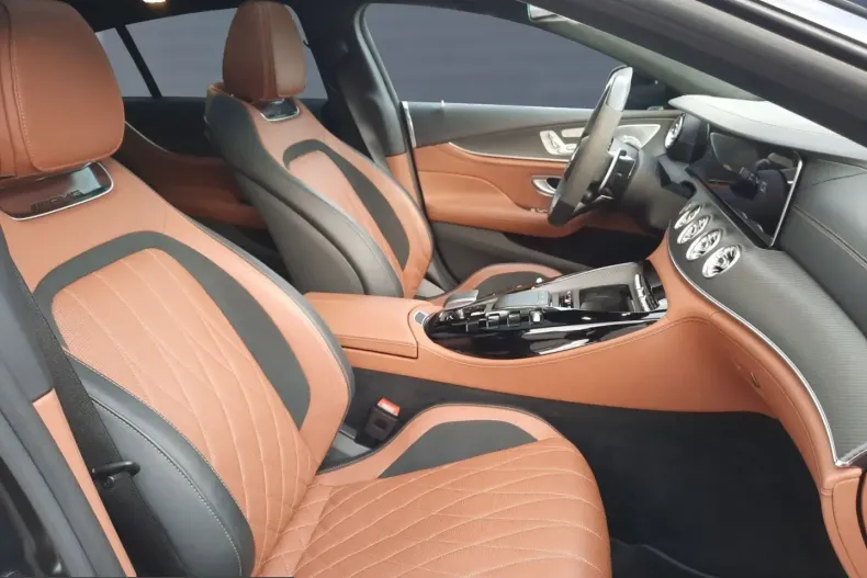 Mercedes-Benz AMG GT (Clasa GT) din 2023 cu 14.000 km - oferta MER225623 - foto 12