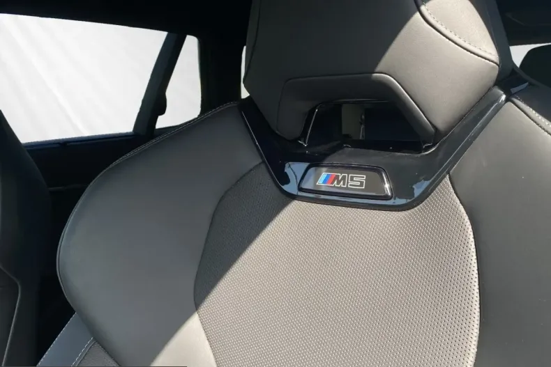 BMW M5 (Seria 5) din 2025 cu 14.200 km - oferta BMW225634 - foto 15