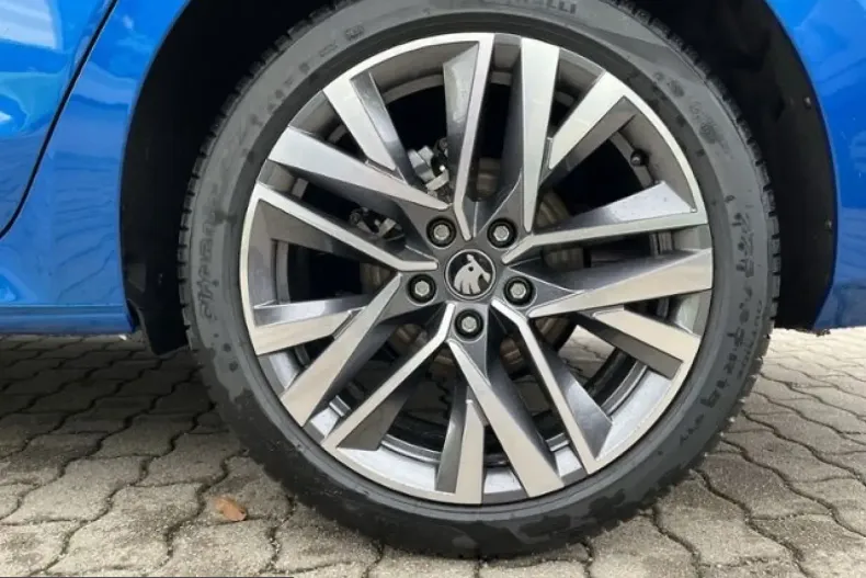 Skoda Octavia din 2025 cu 6.600 km - oferta SKO225651 - foto 7