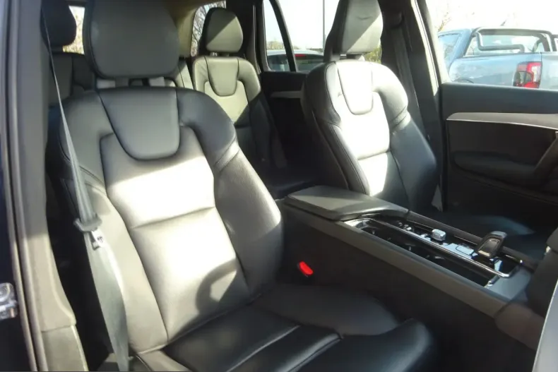 Volvo XC90 din 2022 cu 57.283 km - oferta VOL225661 - foto 9