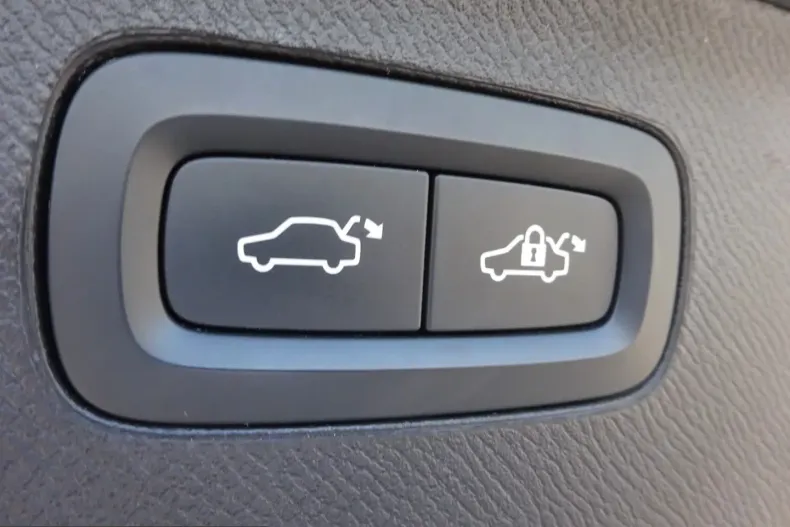 Volvo XC90 din 2022 cu 57.283 km - oferta VOL225661 - foto 17