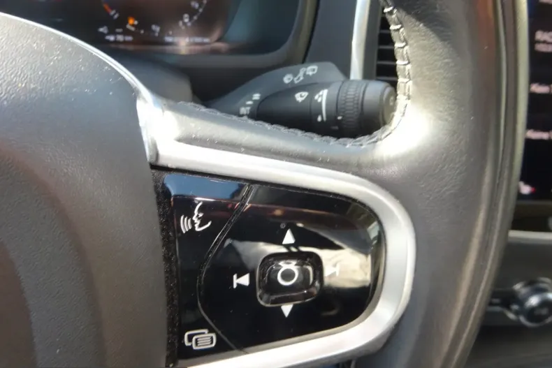 Volvo XC90 din 2022 cu 57.283 km - oferta VOL225661 - foto 21