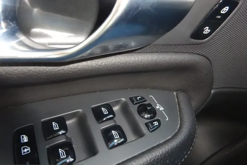 Volvo XC90 din 2022 cu 57.283 km - oferta VOL225661 - foto 24