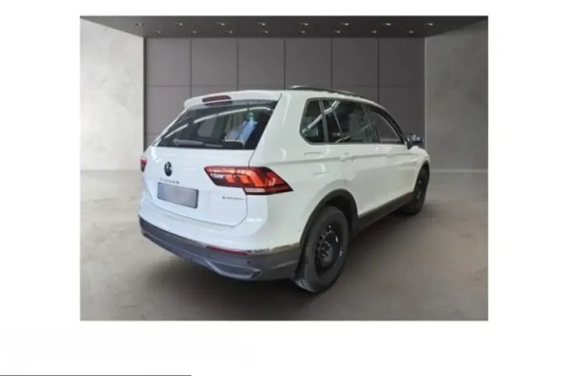 Volkswagen Tiguan din 2023 cu 30.000 km - oferta VOL225665 - foto 3
